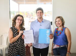 João Campos assina carta-compromisso do Unicef para proteção da infância