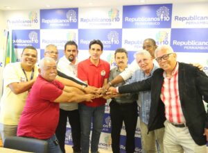Silvio Costa Filho recebe apoio de trabalhadores portuários de Pernambuco