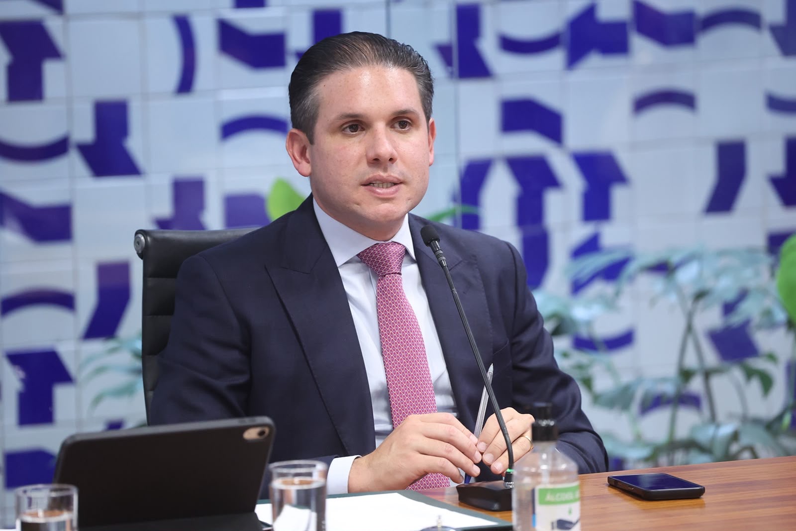Motta libera “cotão” para custear viagens de deputados eleitos a Brasília