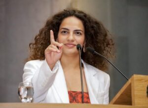 Coluna da quarta: Rosa inicia corrida pela Prefeitura de Caruaru