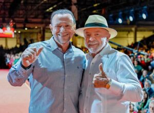 Presidente do PT confirma presença de Lula nos debates do segundo turno