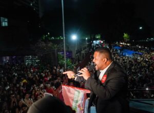 Vini Castello participa de ato em defesa de Lula na UFPE