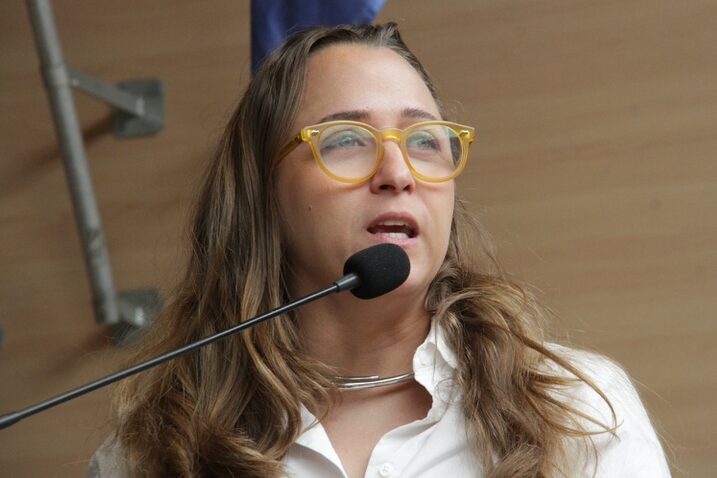 Kari Santos pode assumir pasta no Recife para salvar mandato de Jairo Britto