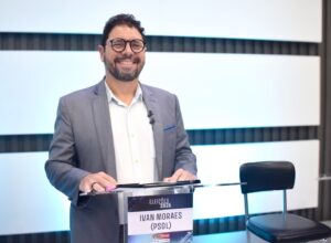 Ivan Moraes questiona João sobre cannabis medicinal e apresenta proposta
