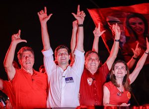 João encerra comícios da campanha com ato no Cabo de Santo Agostinho