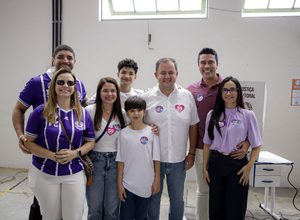 Anderson Luiz vota em Caruaru e demonstra confiança em eleição para deputado