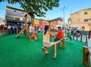 Em Vitória, Paulo Roberto transforma terreno baldio em nova praça do bairro da Bela Vista