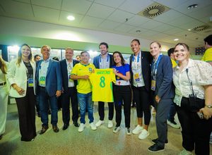 Raquel Lyra acompanha amistoso e destaca investimentos na Arena de Pernambuco