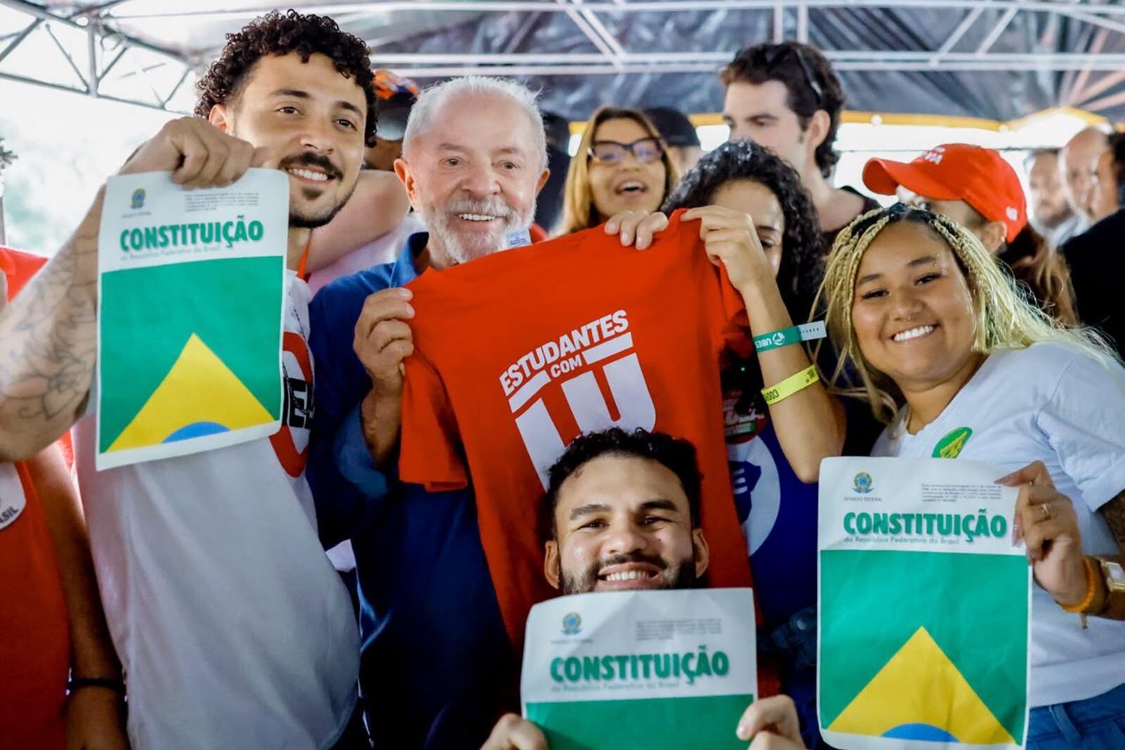 Lula garante versão universitária do “Pé-de-Meia” em eventual governo