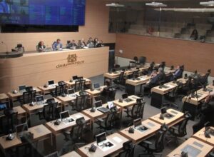 Romerinho publica edital para eleição da Mesa Diretora da Câmara do Recife