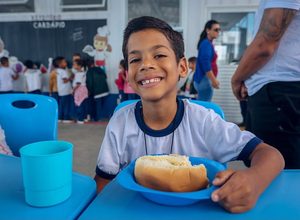 Alimentação escolar de Petrolina recebe investimento de R$ 33,5 milhões