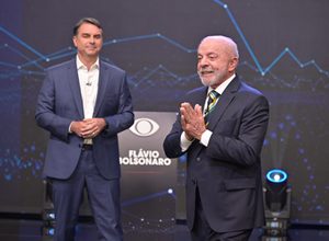 TV Globo realiza debate entre Lula e Flávio Bolsonaro nesta sexta (23)