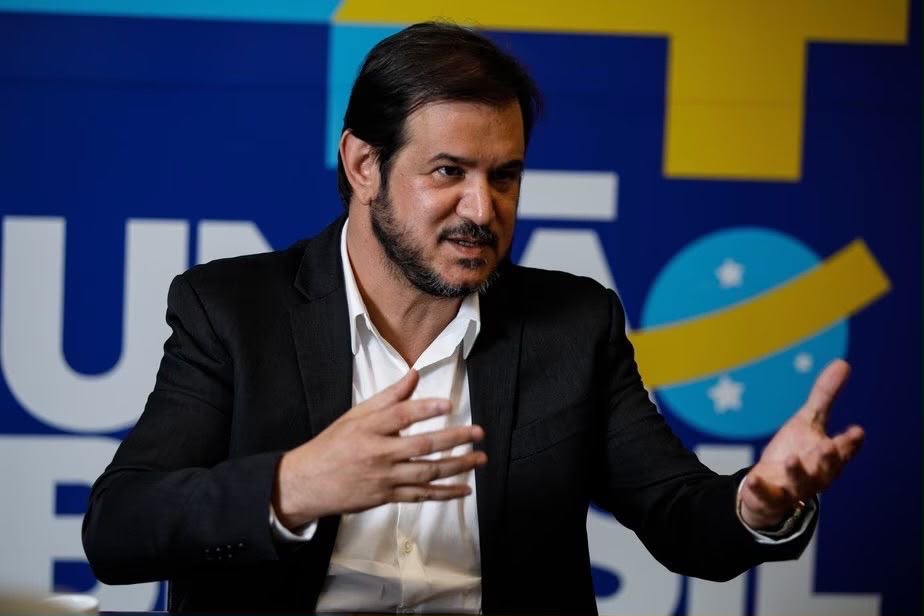 Rueda felicita Lula pela vitória e defende união pelo país