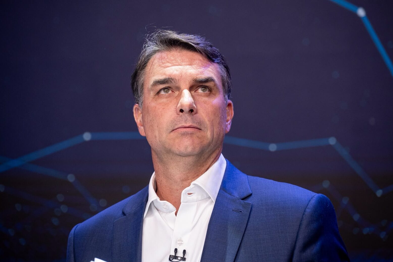 Flávio Bolsonaro estaria a caminho dos Estados Unidos, diz Reuters